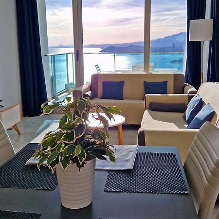 Skyline 26 Stunning Sea Views From A 2-Bedroom Apartment On The 26Th Floor بينايدورم المظهر الخارجي الصورة