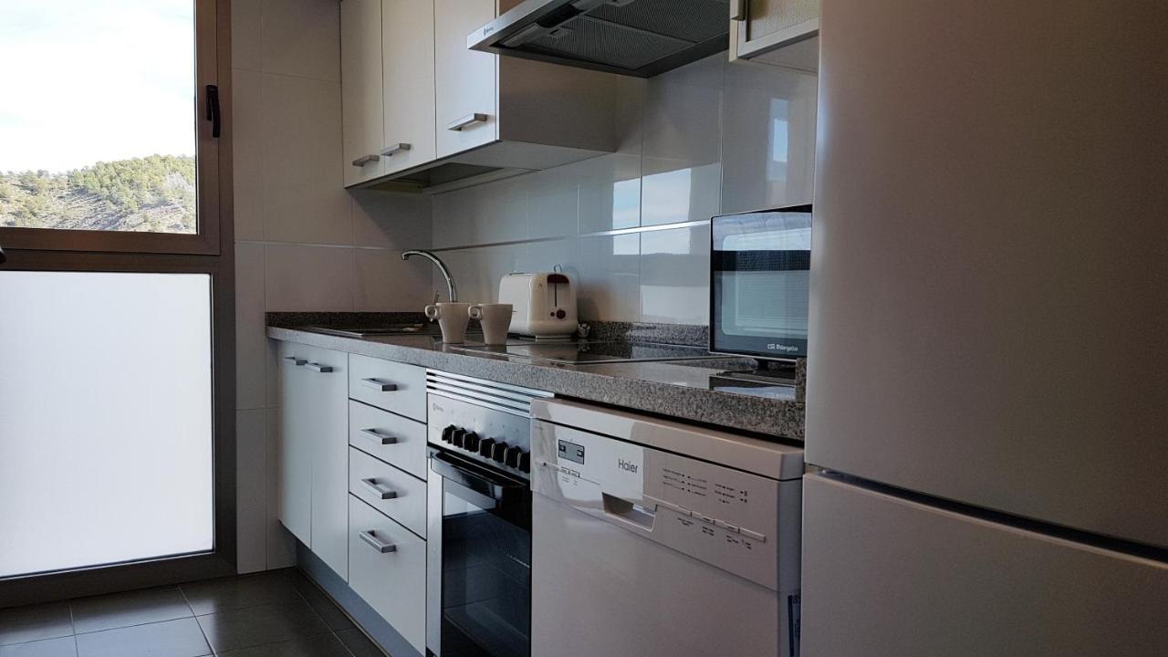 Skyline 26 Stunning Sea Views From A 2-Bedroom Apartment On The 26Th Floor بينايدورم المظهر الخارجي الصورة