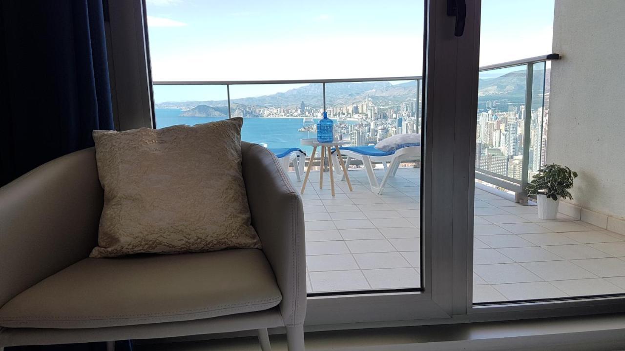 Skyline 26 Stunning Sea Views From A 2-Bedroom Apartment On The 26Th Floor بينايدورم المظهر الخارجي الصورة