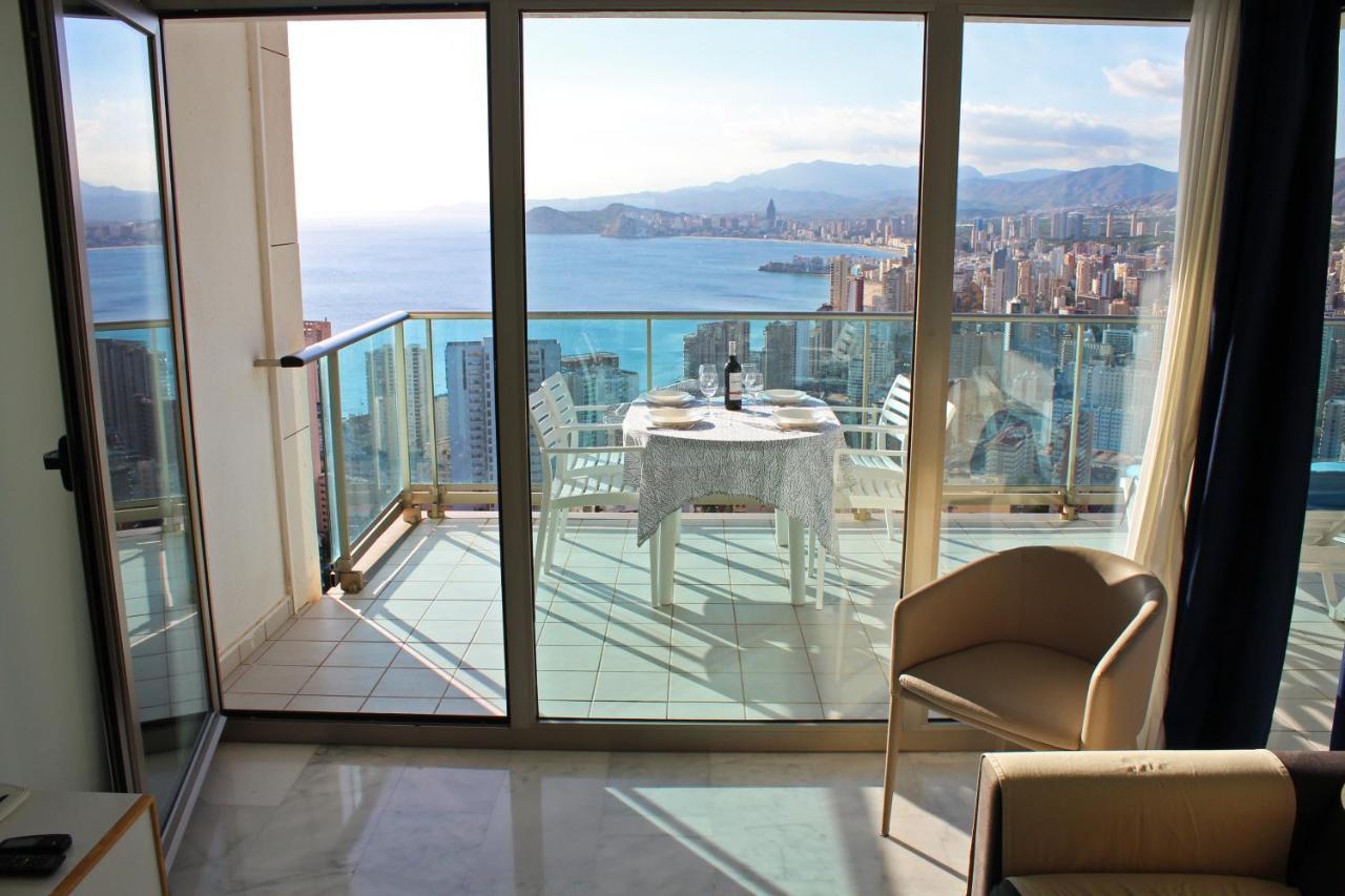 Skyline 26 Stunning Sea Views From A 2-Bedroom Apartment On The 26Th Floor بينايدورم المظهر الخارجي الصورة