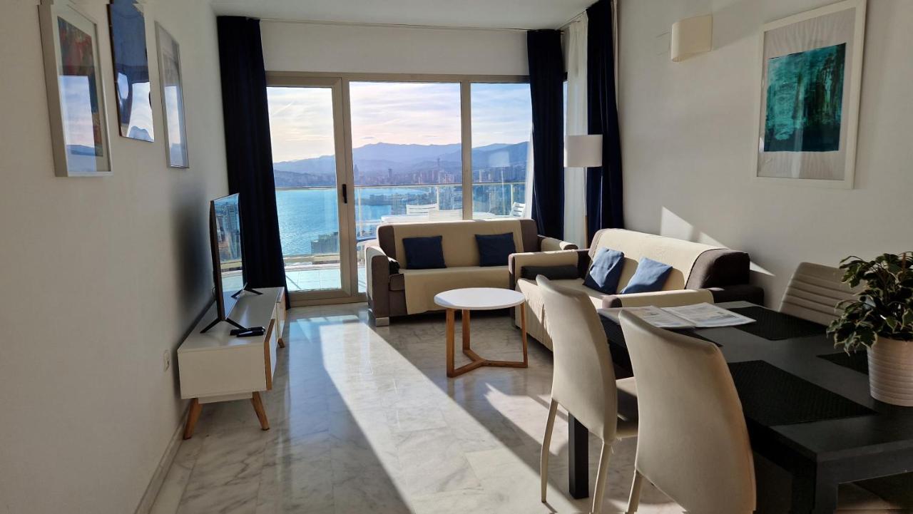 Skyline 26 Stunning Sea Views From A 2-Bedroom Apartment On The 26Th Floor بينايدورم المظهر الخارجي الصورة