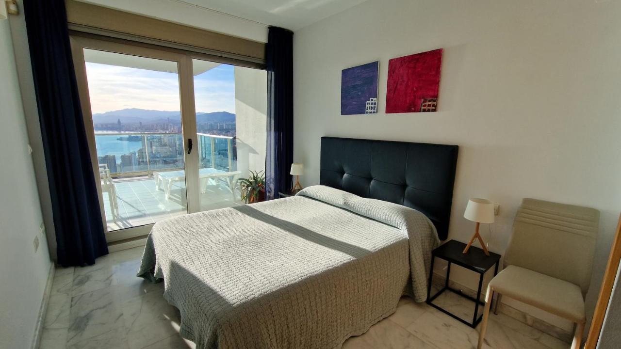 Skyline 26 Stunning Sea Views From A 2-Bedroom Apartment On The 26Th Floor بينايدورم المظهر الخارجي الصورة