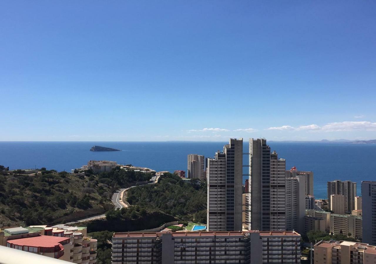 Skyline 26 Stunning Sea Views From A 2-Bedroom Apartment On The 26Th Floor بينايدورم المظهر الخارجي الصورة